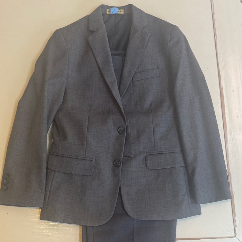 Class Club ( Dillards)  Kids Dark Gray Suit Set
